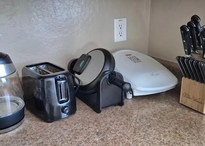 Holiday home Premier Quiet Cozy Wi-fi & Coffee, San Tan Valley *